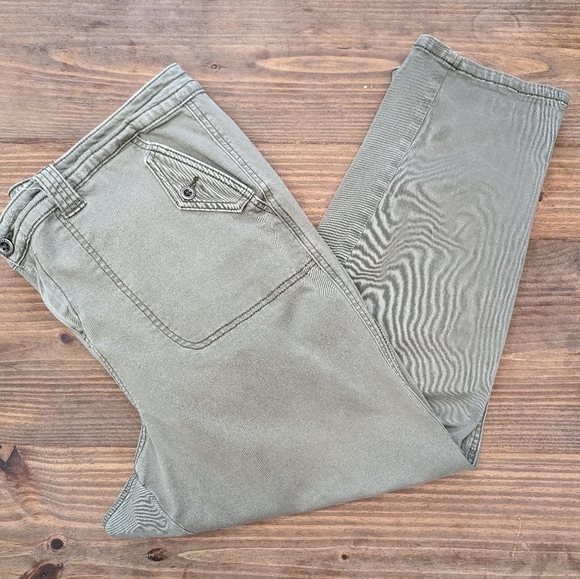 TORRID Flat Front Chino Cropped Pants - Picture 1 of 12